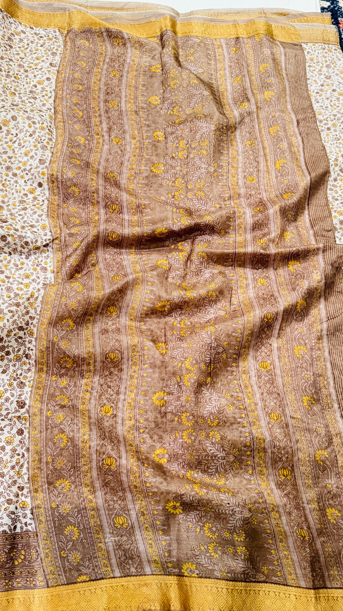 Ivory Floral Print Silk Saree