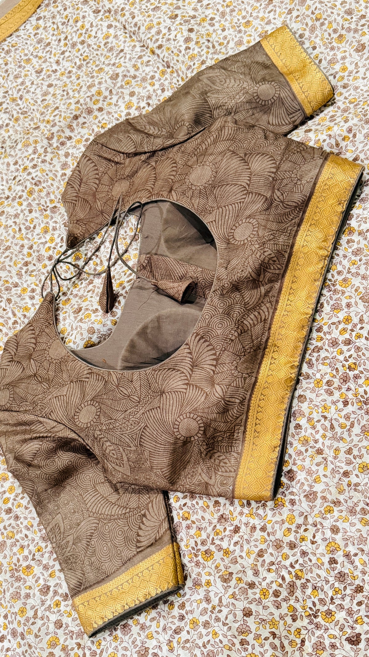 Ivory Floral Print Silk Saree