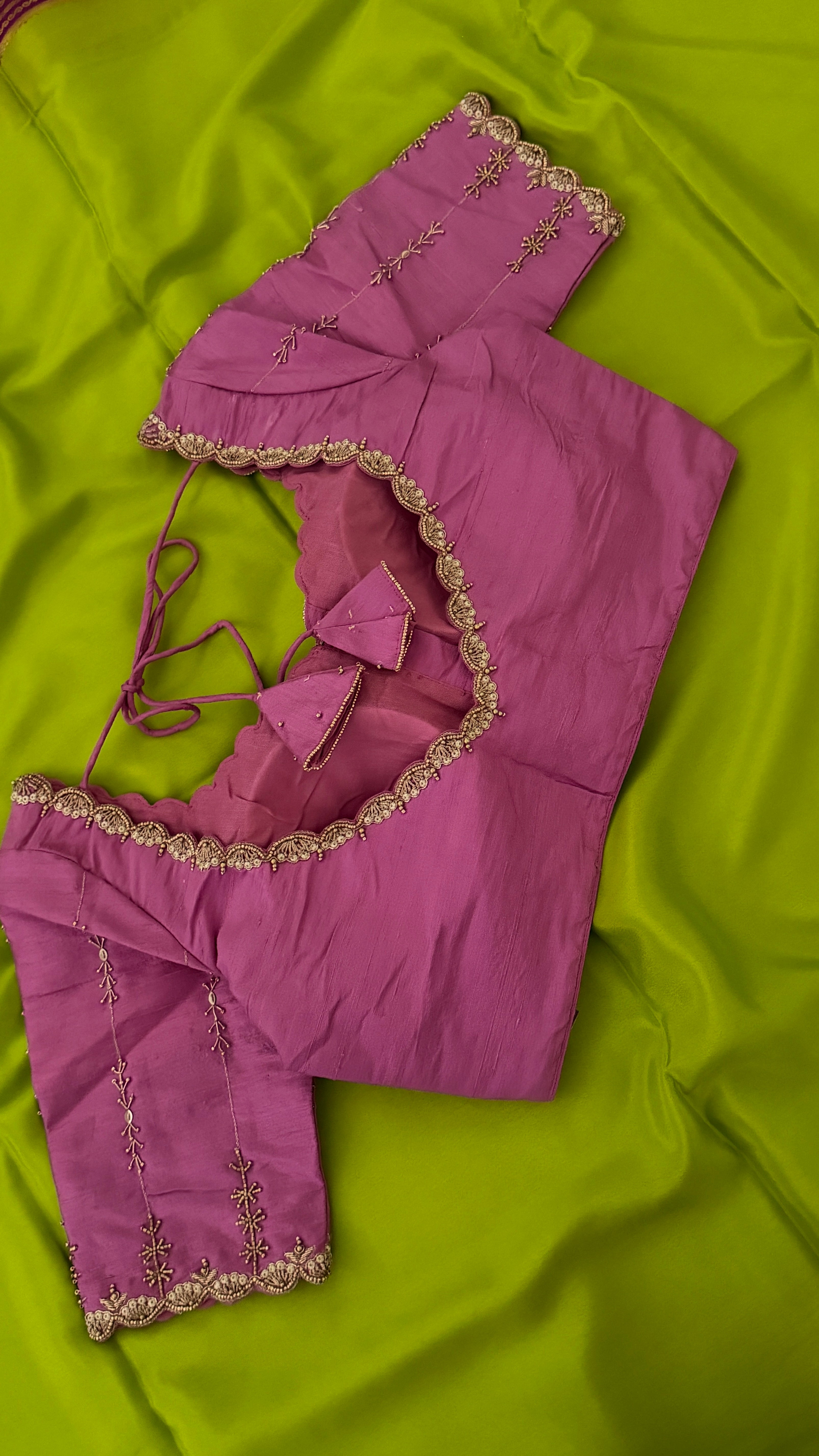 Mauve Vine Sleeve Blouse