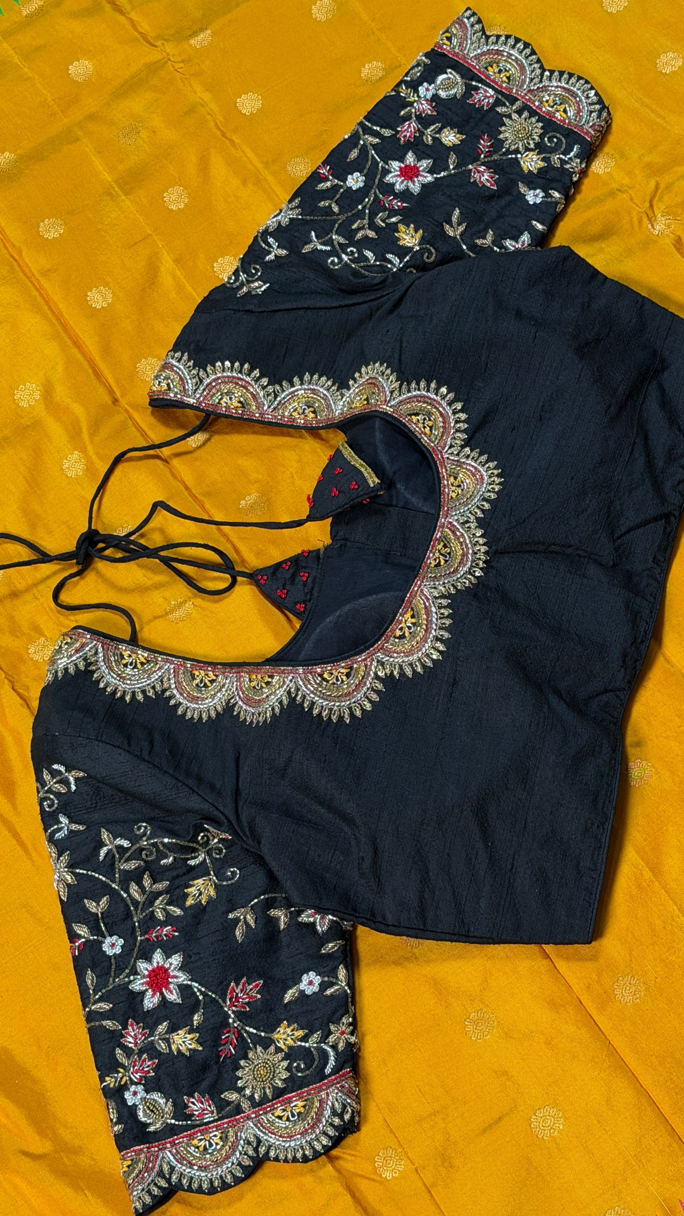 Black Wildflower Scallop Blouse