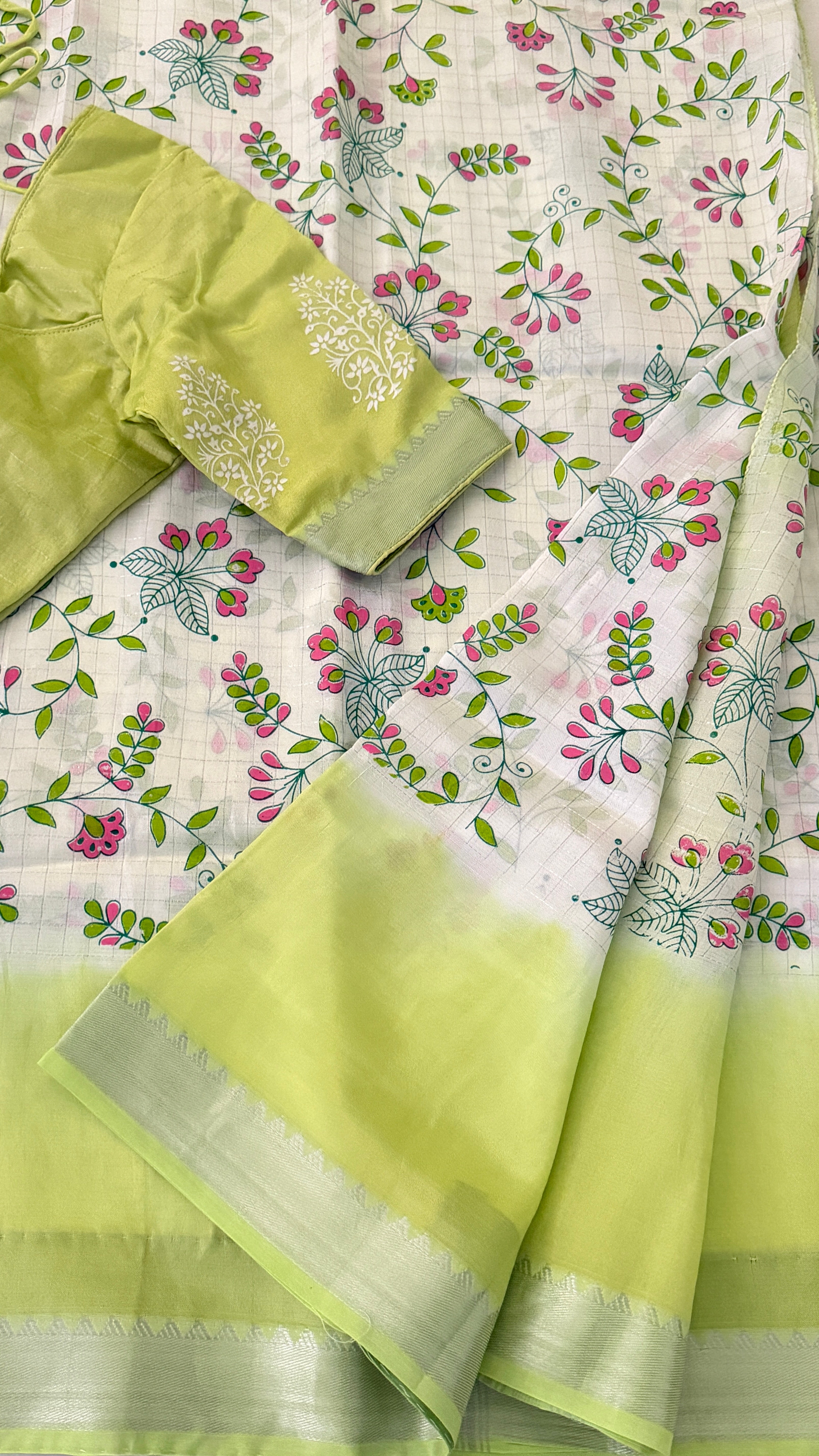 White & Green Floral Print Managalagiri Silk Saree