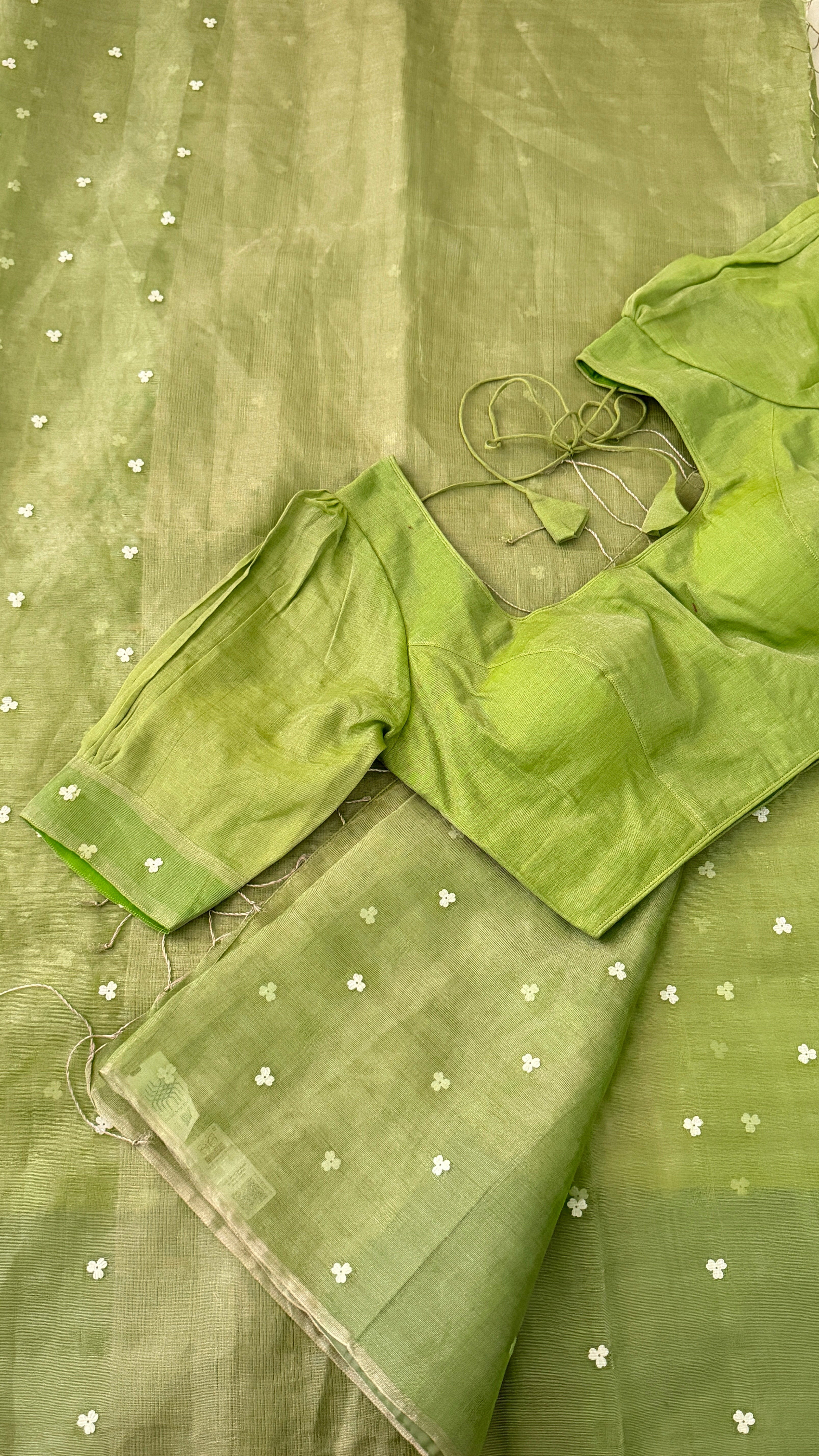 Green Sequins Muslin Jamdani Saree