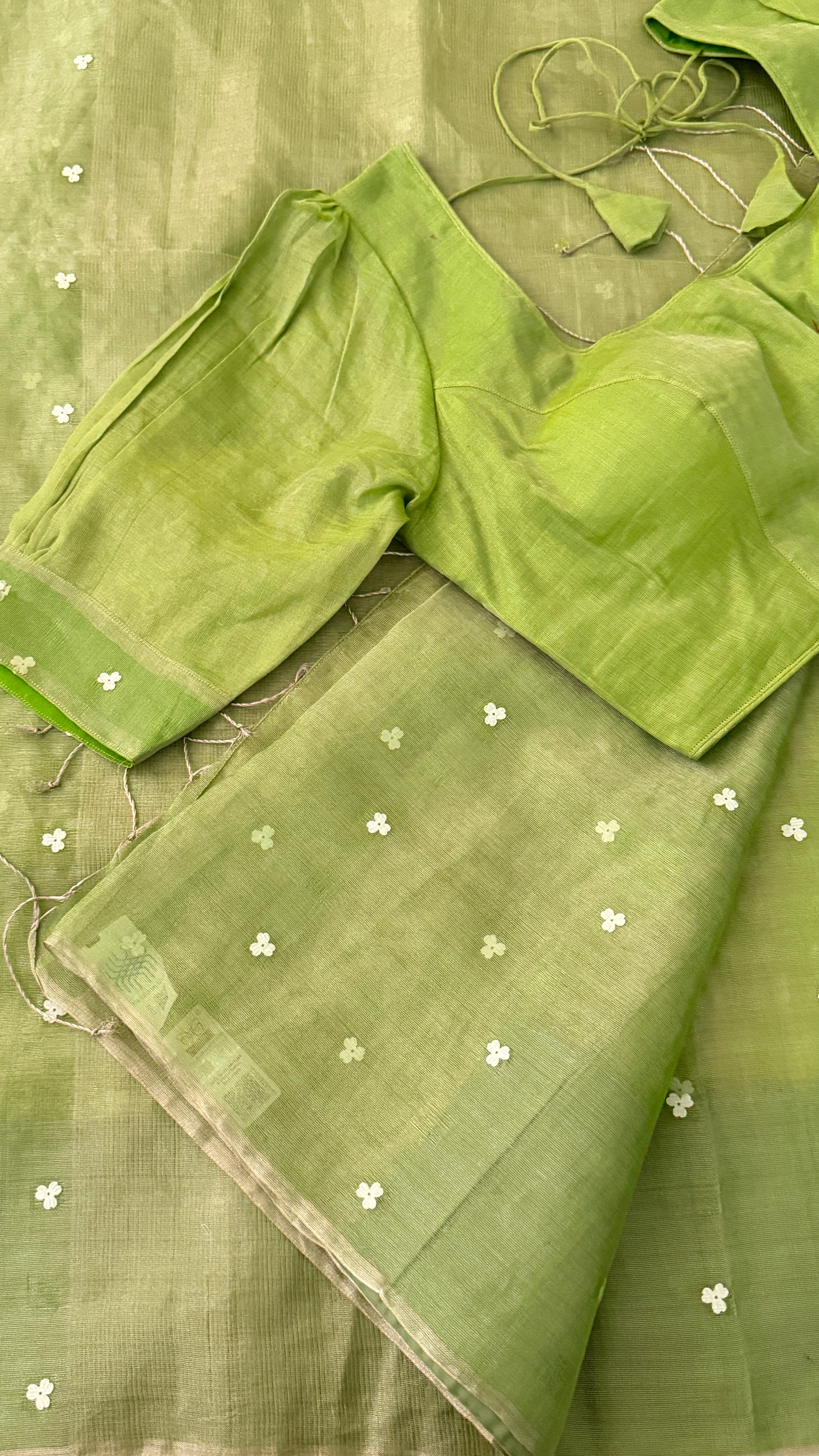 Green Sequins Muslin Jamdani Saree