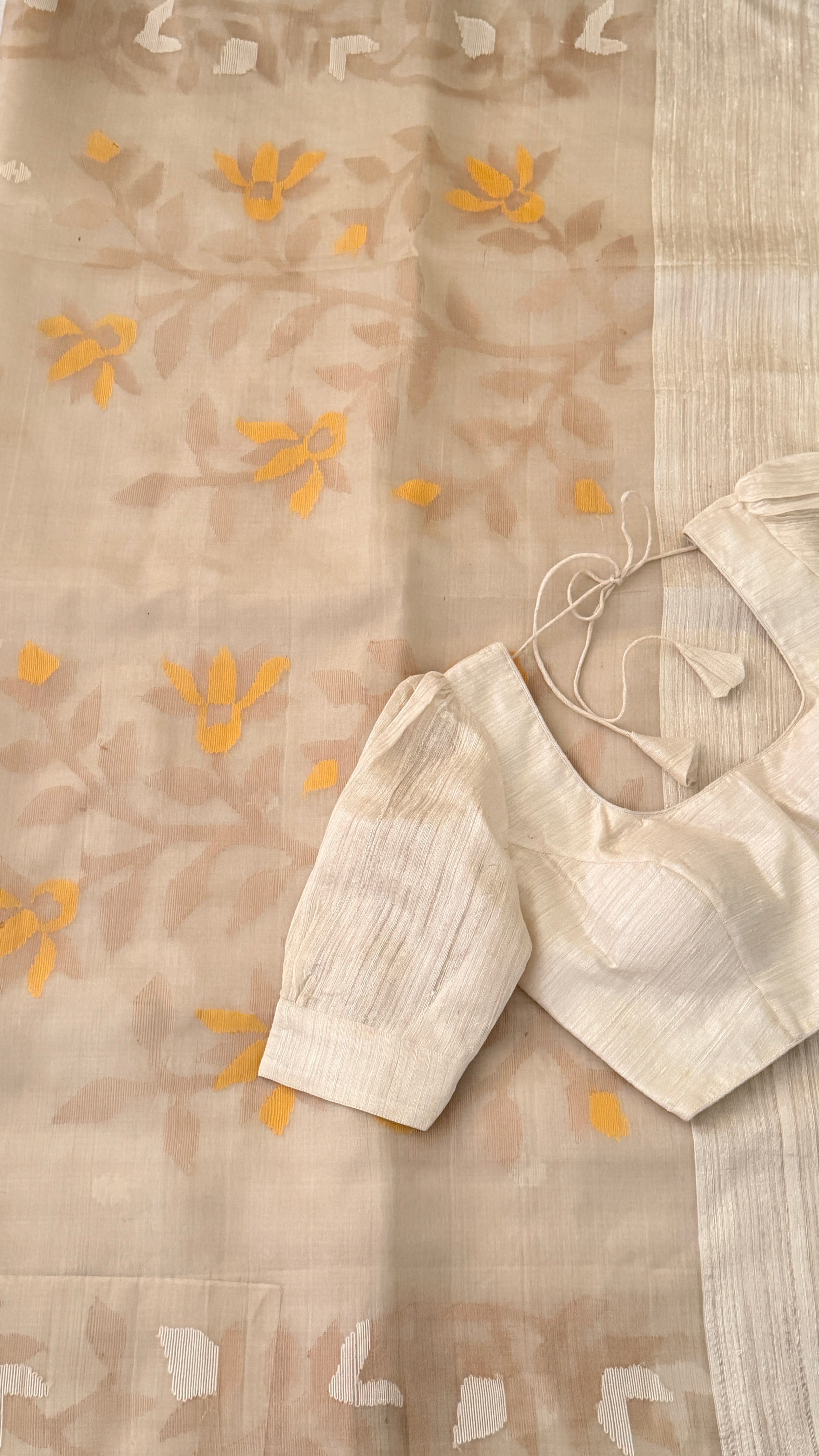 Off-White Muslin Jamdani Saree