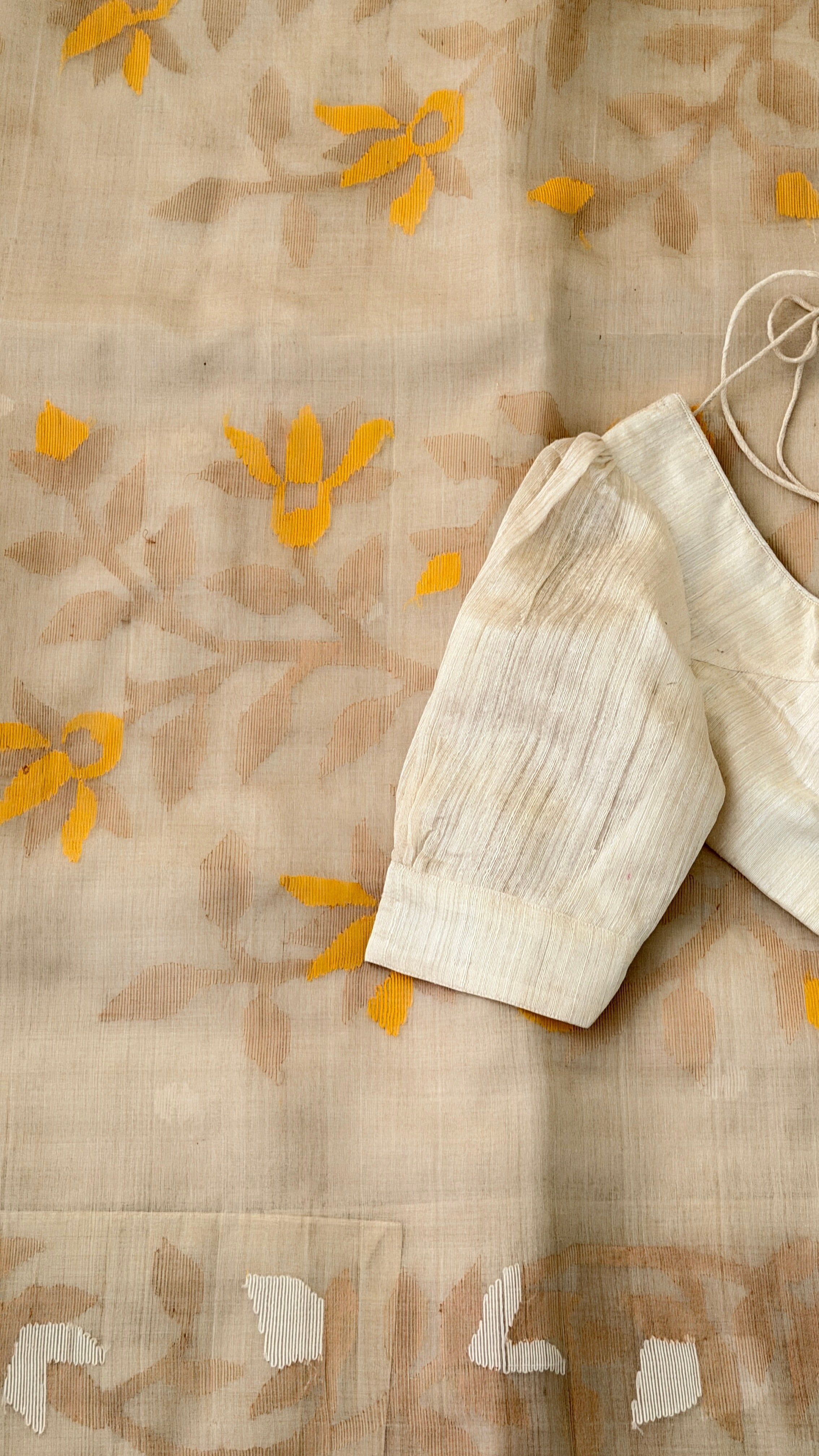 Off-White Muslin Jamdani Saree