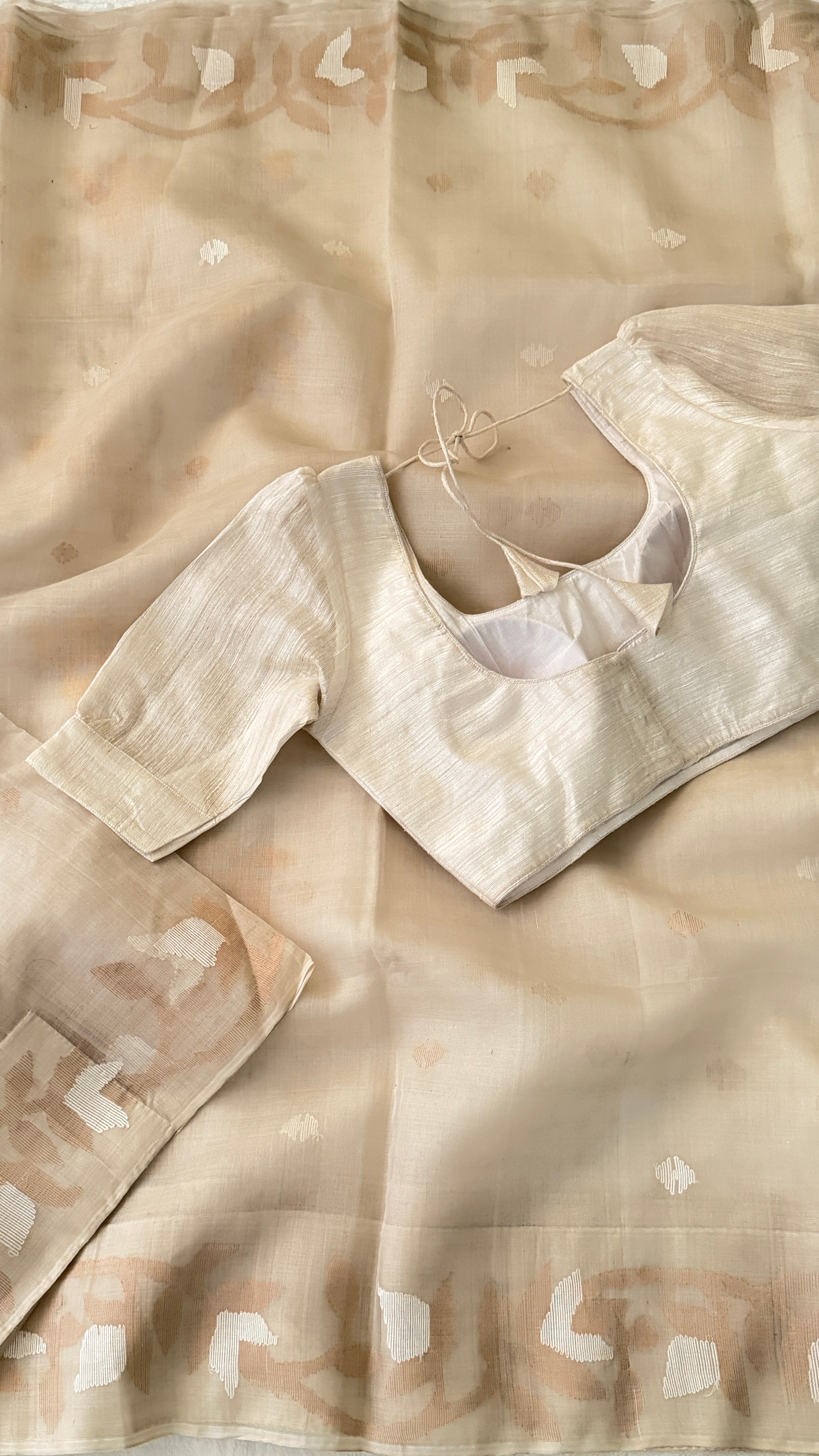 Off-White Muslin Jamdani Saree