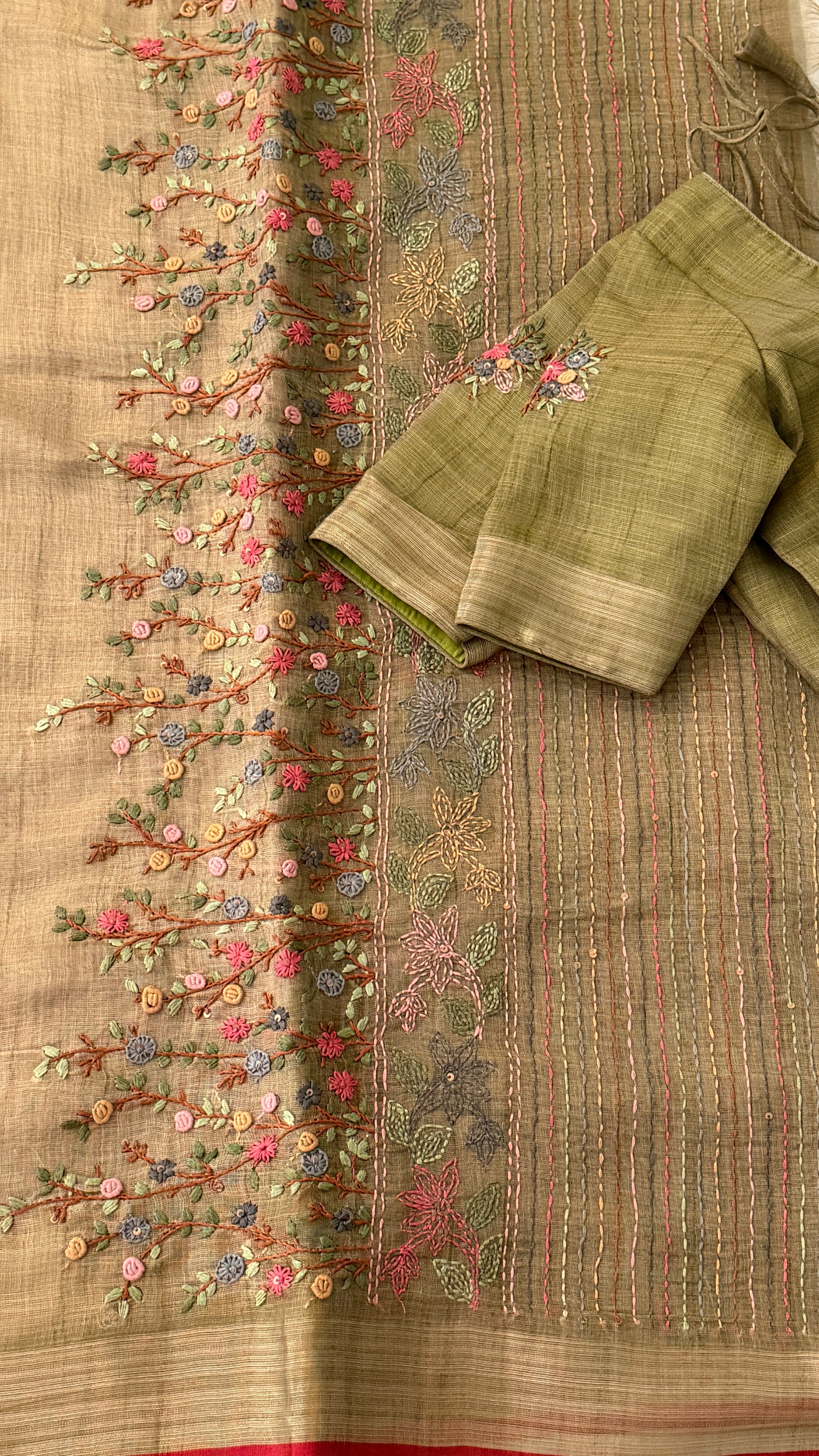 Green Floral Embroidery Linen Saree