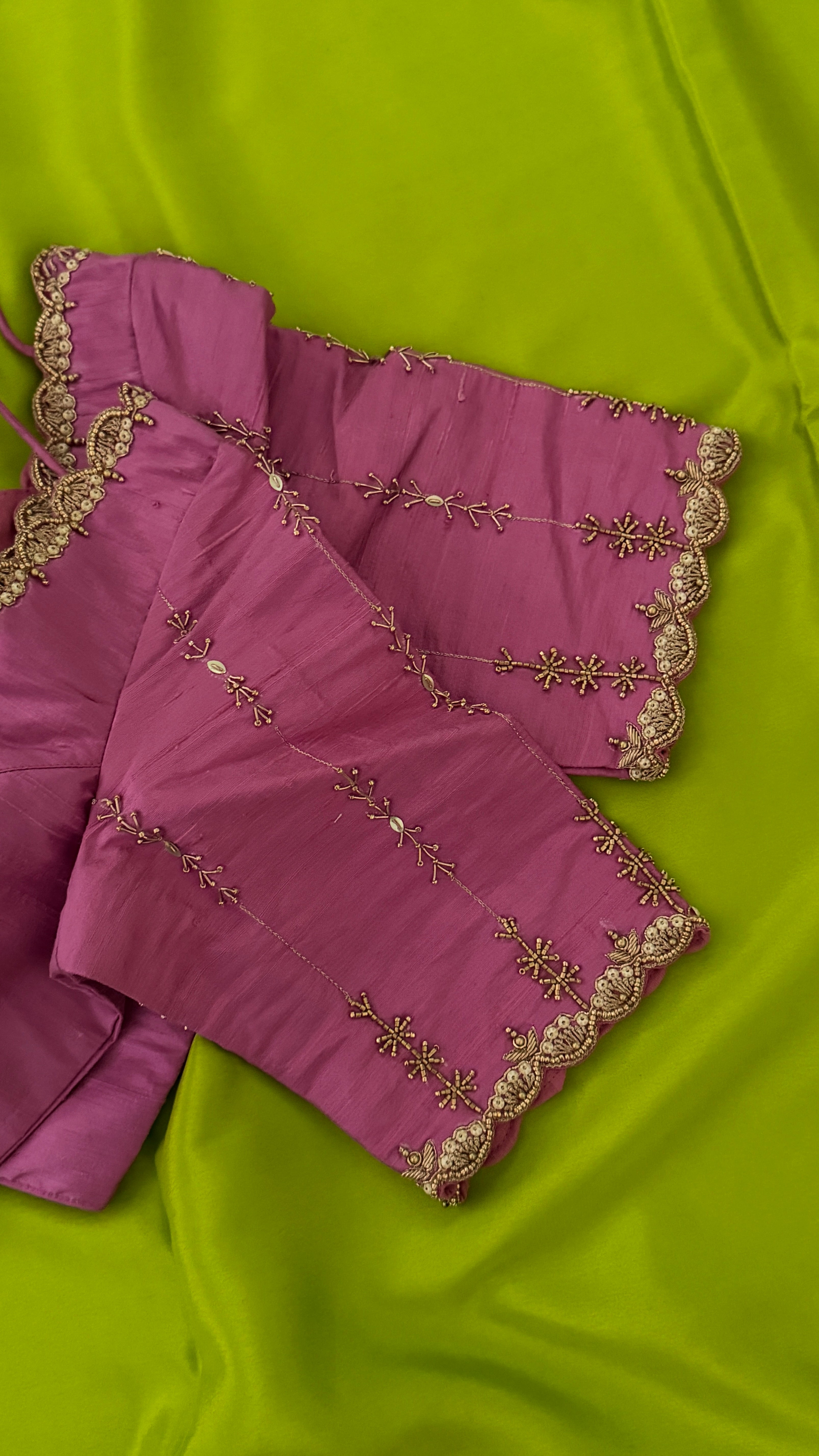 Mauve Vine Sleeve Blouse