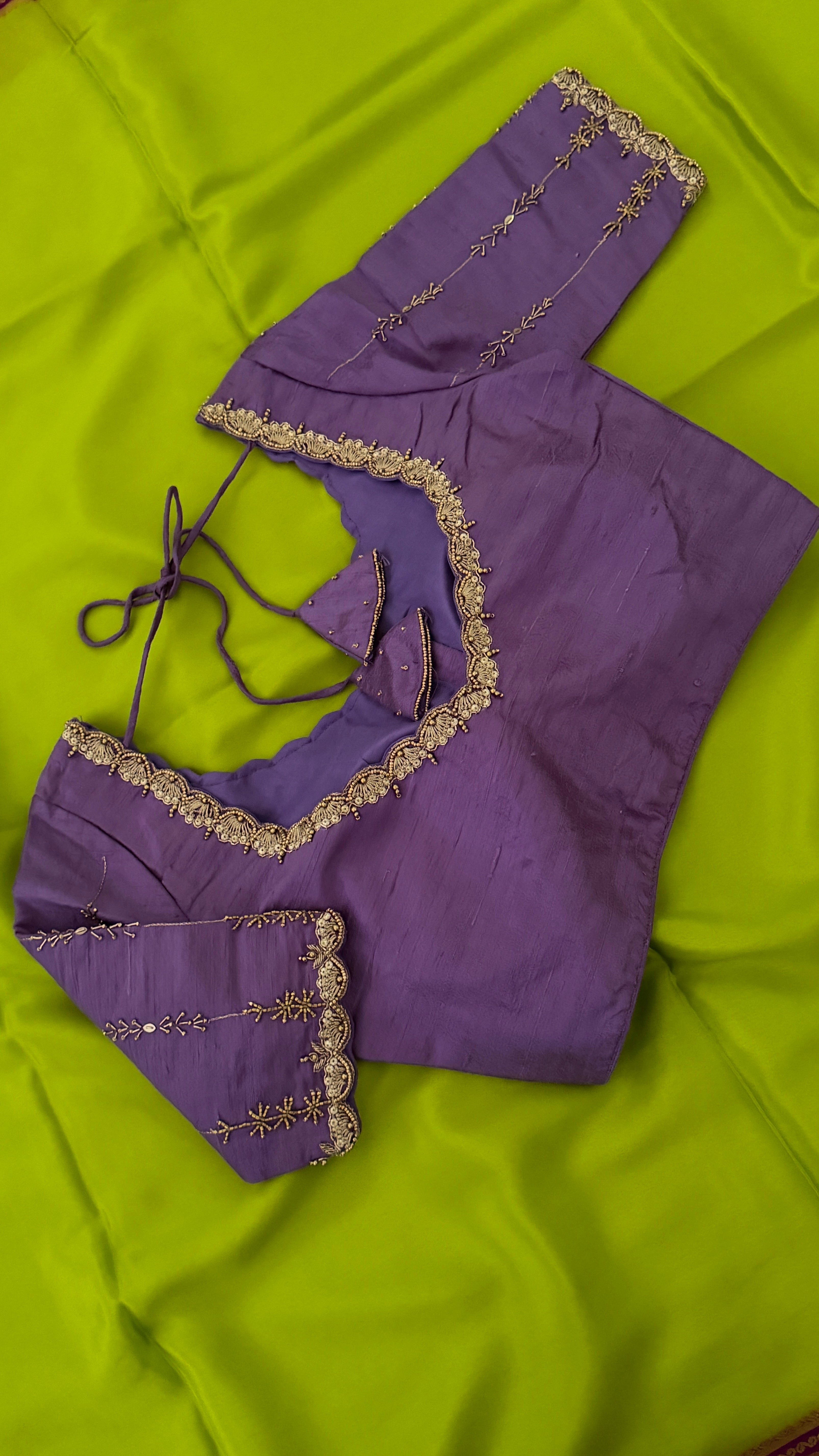 Lavender Vine Sleeve Blouse