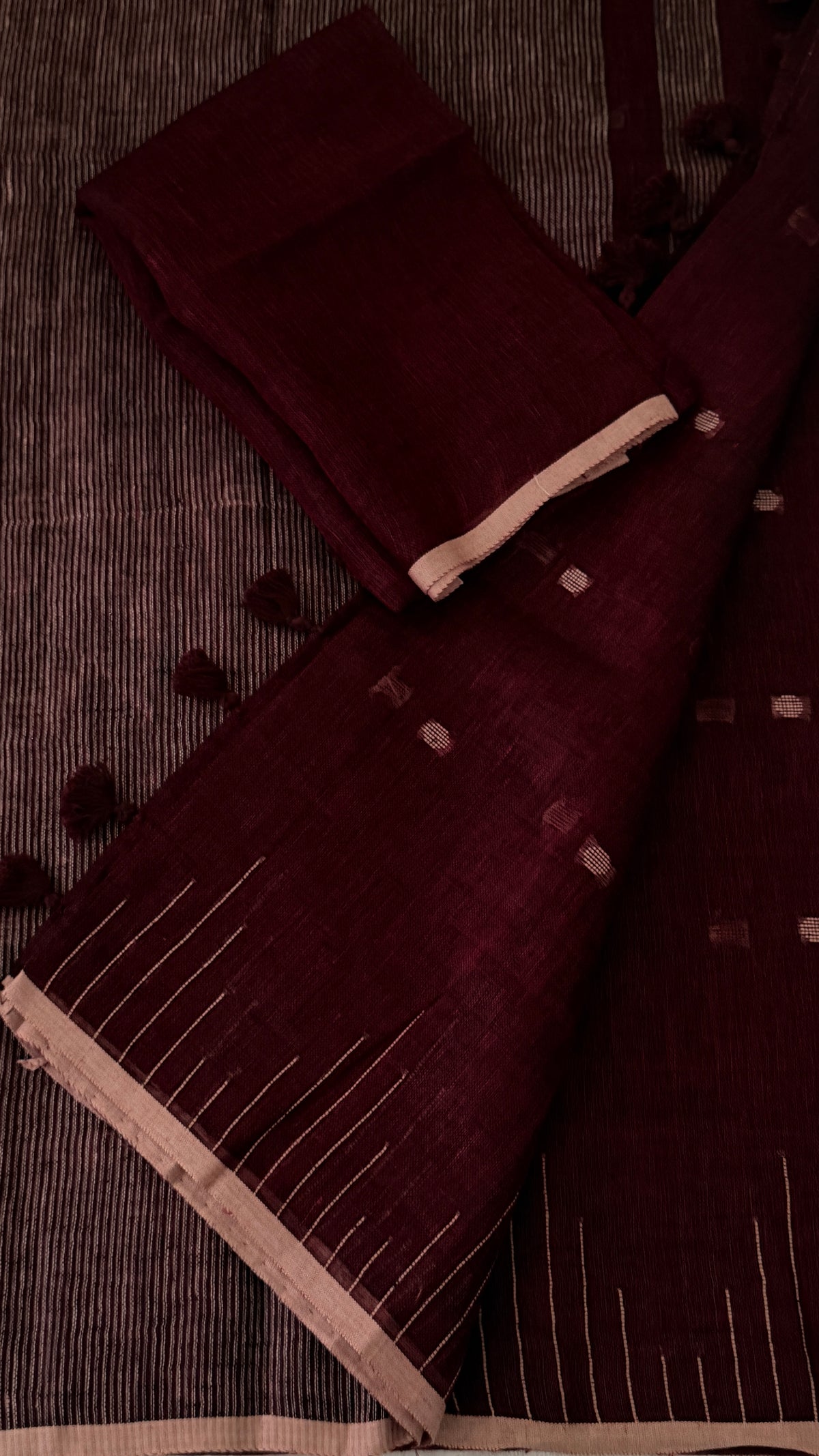 Maroon Linen Saree