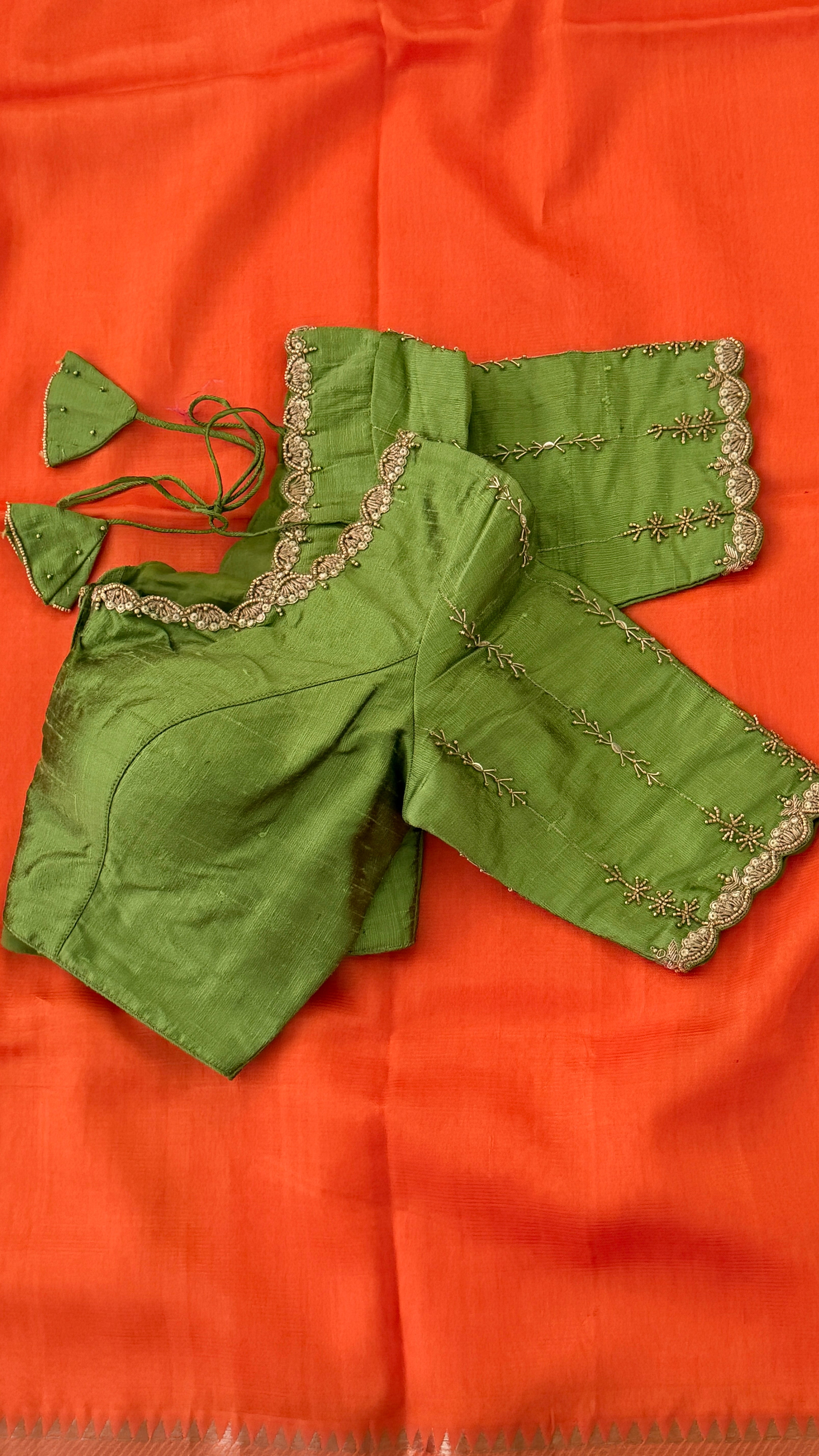 Green Vine Sleeve Blouse
