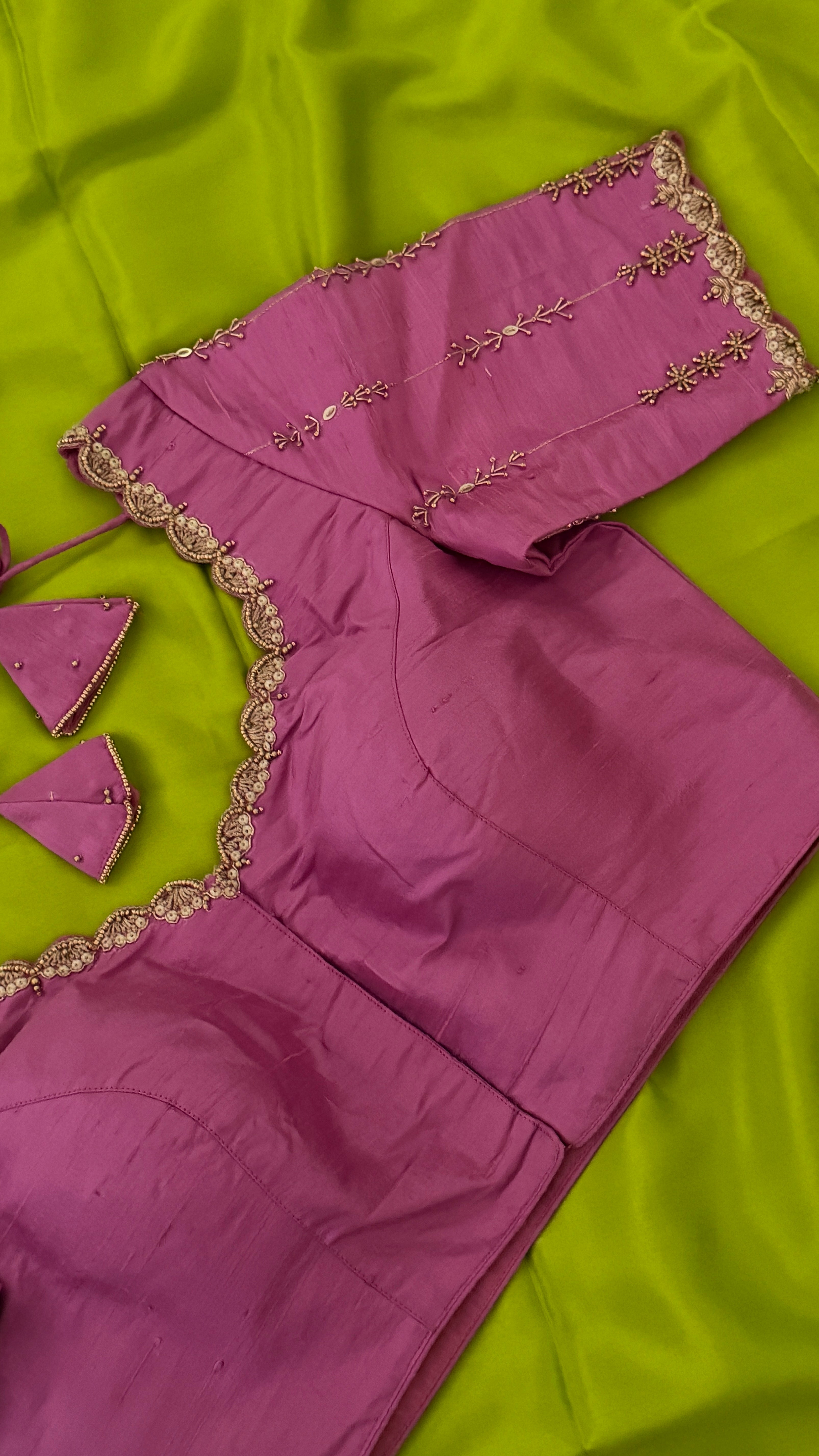 Mauve Vine Sleeve Blouse